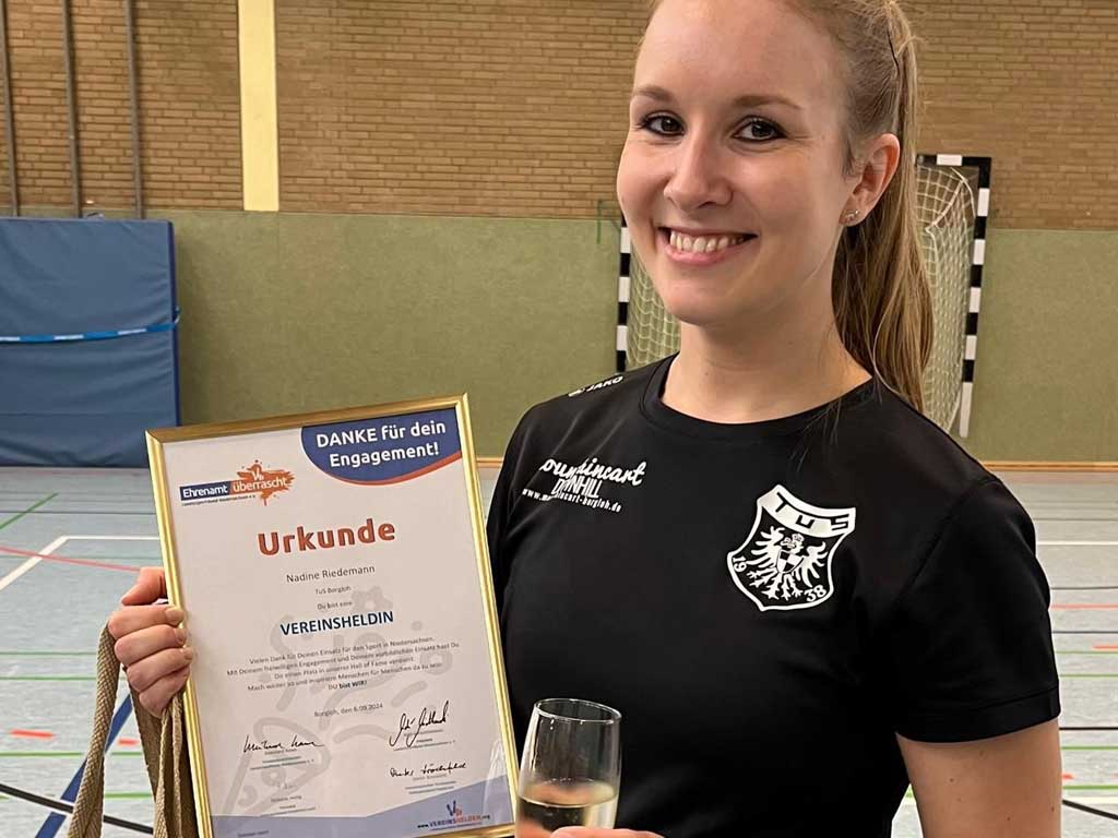 Der TuS Borgloh hat seine erste &bdquo;offizielle&ldquo; Vereinsheldin