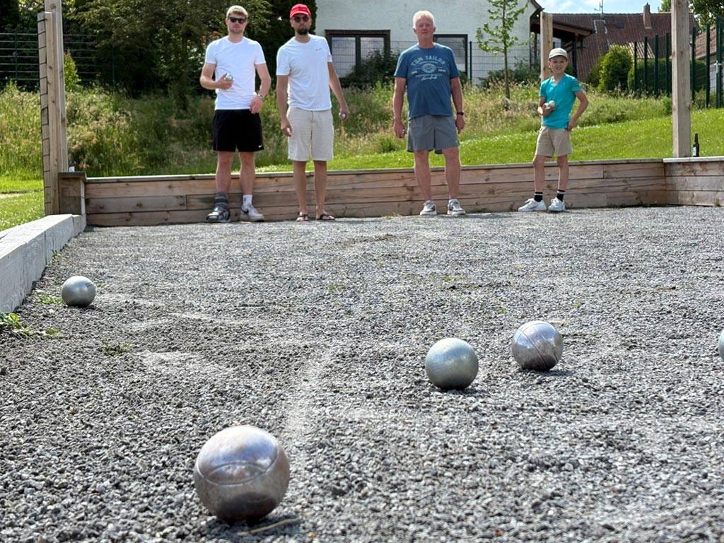 Überlegen gewonnen: Wer das 1. Borgloher Boule-Turnier gewonnen hat