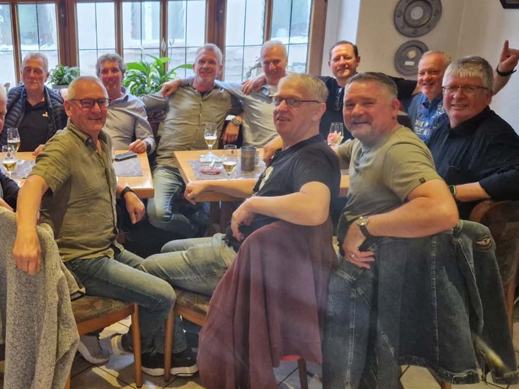 Ehemalige 2. Herren des TuS Borgloh treffen sich nach Jahrzehnten wieder